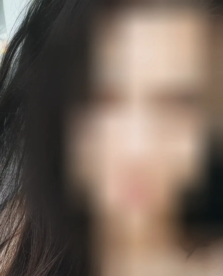 Elisa, 28