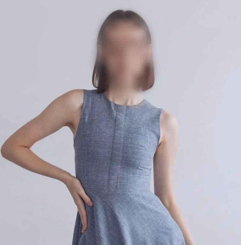 Manuela, 22