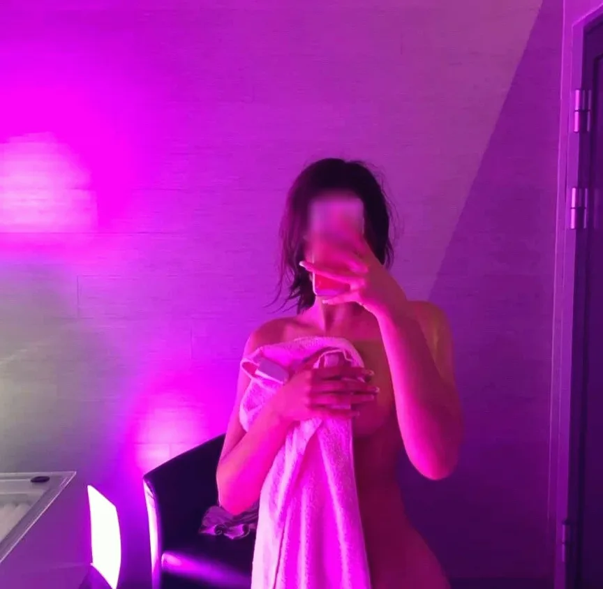 Stefanie, 18