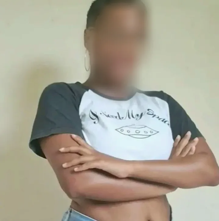 Viktoria, 27